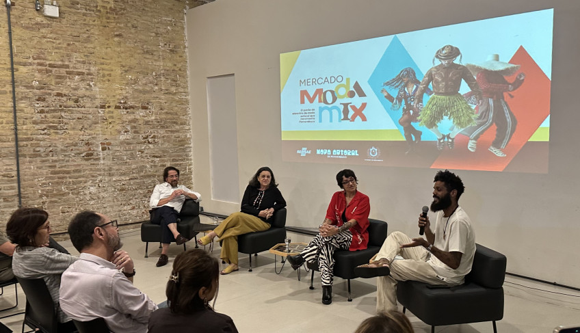 Seminário contou com a participação de representantes das marcas pernambucanas de moda autoral: Magna Coeli (Refazenda), Robson Nascimento (Omaia) e Beatriz Soares dos Santos (Manifesta)